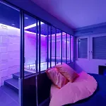 Appartement-jacuzzi / A 800m Du Centre *
