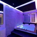 Appartement-jacuzzi / A 800m Du Centre Lejlighed