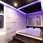 Appartement-jacuzzi / A 800m Du Centre * Metz