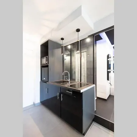 Appartement-jacuzzi / à 800m Du Centre Appartement *
