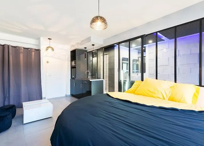 Appartement-jacuzzi / à 800m Du Centre Appartamento *