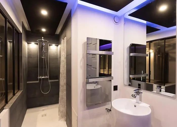 Appartement-jacuzzi / à 800m Du Centre *